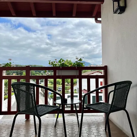 Ursula Cambo-les-Bains