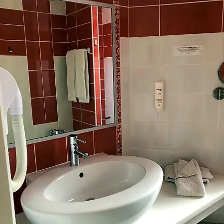 Ursula Hotel 3*